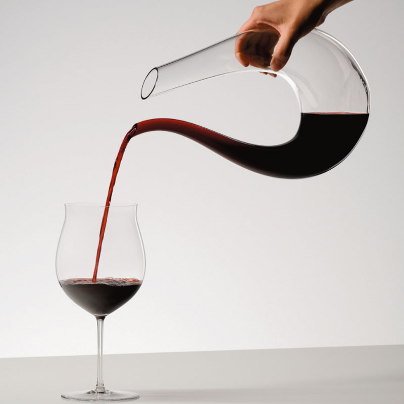 https://www.wineandmore.com/wp-content/uploads/2023/09/Best-Wine-Gadgets-For-Gifts-riedel-amadeo-crystal-wine-decanter.jpeg